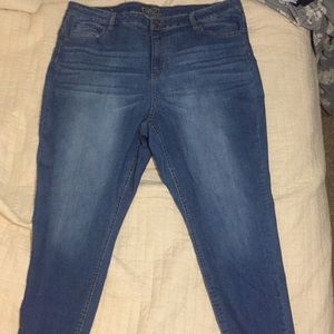 Light Skinny jeans